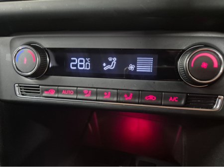 2016 Volkswagen Polo **HIGHLINE**AUTO**LEATHER/ALCANTARA SEATS**HEATED SEATS**ANDROID/APPLE MEDIA RADIO**DISTRONIC CRUISE CONTROL**LED HEADLAMPS**CLIMATE CONTROL**REVERSE CAMERA**AUTO LIGHTS**FOLDING MIRRORS**PADEL SHIFT* €13,899 thumbnail