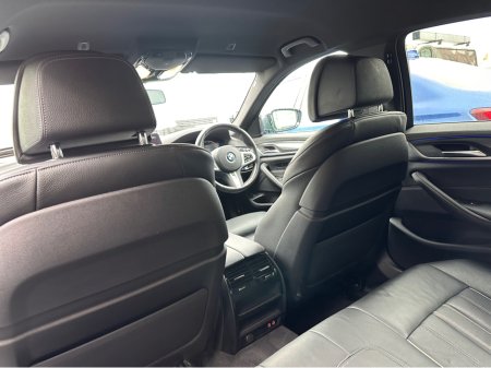 2023 BMW 5 Series - thumbnail 9