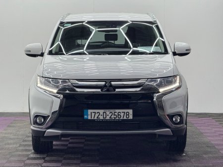 2017 Mitsubishi Outlander - thumbnail 2