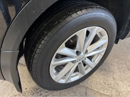 2017 Nissan Qashqai - thumbnail 3