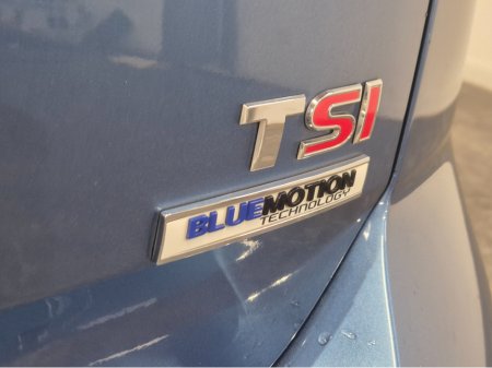 2016 Volkswagen Golf **HIGHLINE**ONLY 82000KMS**ALCANTARA SEATS**17" ALLOYS DIAMOND CUT**LANES ASSIST**KEYLESS ENTRY AND START**ADAPTIVE CRUISE CONTROL**DUAL ZONE CLIMATE CONTROL**REVERSE CAMERA**BLUETOOTH STREAMING €15,499 thumbnail