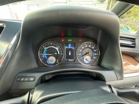 2015 Toyota Alphard - thumbnail 25