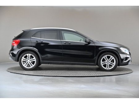 2016 Mercedes-Benz GLA Class GLA 180 *HALF LEATHER*REVERSE CAM*PARK SENSORS* €18,890 thumbnail