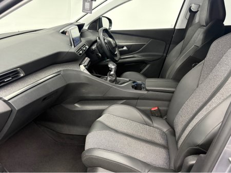 2020 Peugeot 3008 - thumbnail 8