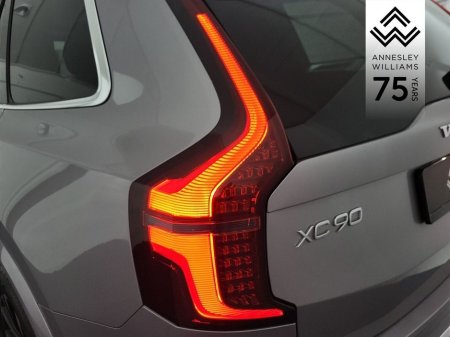 2025 Volvo XC90 - thumbnail 8
