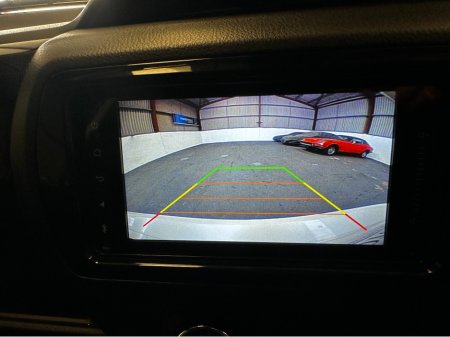 2018 Toyota Yaris - thumbnail 11