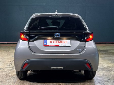 2021 Toyota Yaris - thumbnail 4