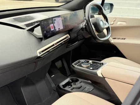 2022 BMW iX - thumbnail 7