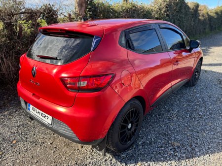 2016 Renault Clio - thumbnail 3