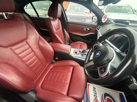 2022 BMW 3 Series - thumbnail 31