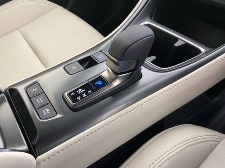 2025 Lexus LBX Elegant €39,950 thumbnail