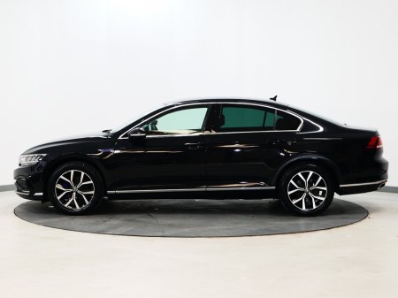 2021 Volkswagen Passat - thumbnail 5