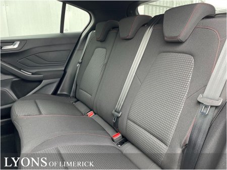 2025 Ford Focus *AUTOMATIC*ST-LINE -5 door 1.5L EcoBlue 115PS Diesel 8 Speed Automatic thumbnail