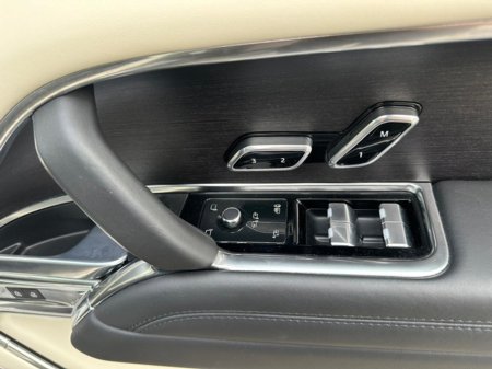2024 Land Rover Range Rover - thumbnail 21
