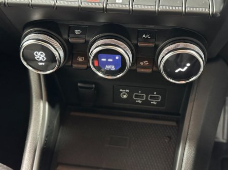 2022 Renault Captur Iconic Edition 1.0 Petrol 222 €17,250 thumbnail