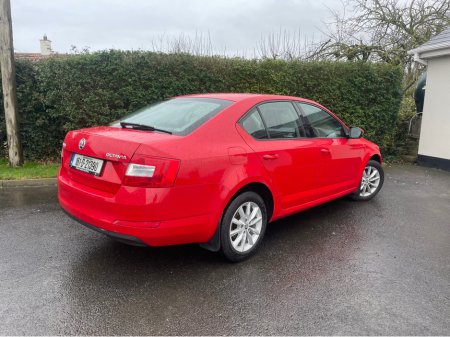 2016 Skoda Octavia AMBITION 1.6 TDI 90HP 4 4DR thumbnail