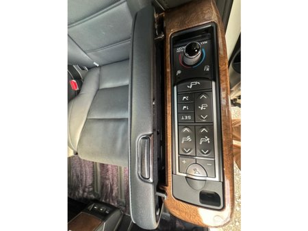 2015 Toyota Alphard - thumbnail 13