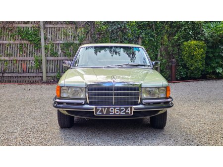 1976 Mercedes-Benz 350  €19,995