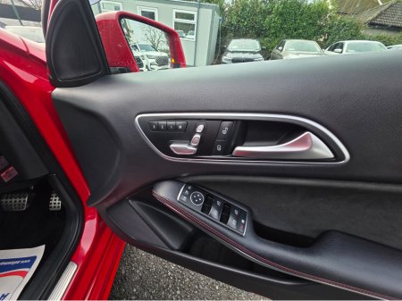 2016 Mercedes-Benz A Class A180 AMG LINE INTERIOR SUNFOOF  - HALF LEATHER HEATED SEATS - REV CAMERA - HI SPEC / SYSTEM LOW ROAD TAX BAND / SIMI DEALER thumbnail