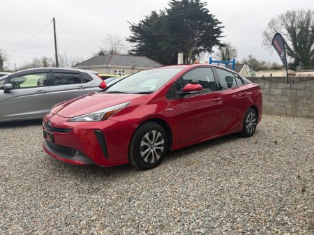 2019 Toyota Prius - thumbnail 3