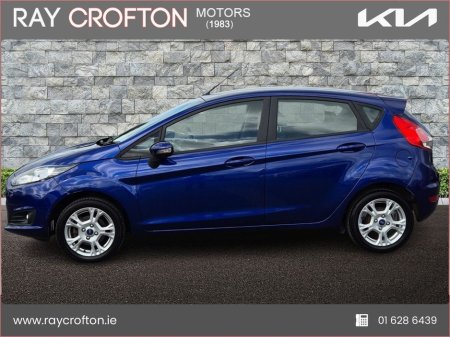 2015 Ford Fiesta - thumbnail 5