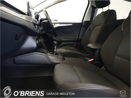 2020 Ford Focus - thumbnail 5