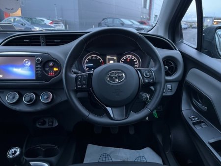 2019 Toyota Yaris YARIS 1.0 5DR LUNA €16,950 thumbnail