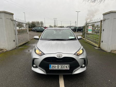 2025 Toyota Yaris Yaris Hybrid Luna €23,750