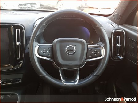 2022 Volvo C40 - thumbnail 9