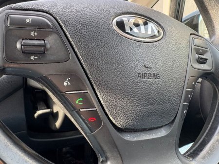 2017 Kia Ceed - thumbnail 8