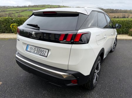 2019 Peugeot 3008 - thumbnail 3