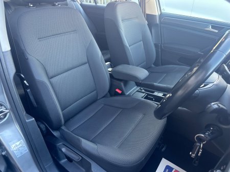 2019 Volkswagen Golf 1.6 TDI 115HP Comfortline €20,895 thumbnail