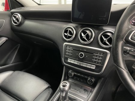 2016 Mercedes-Benz A Class A180 d URBAN €11,495 thumbnail