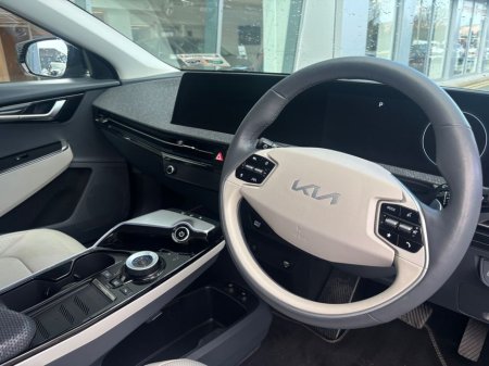 2023 Kia EV6 - thumbnail 2