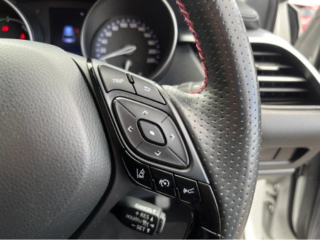 2022 Toyota C-HR - thumbnail 24