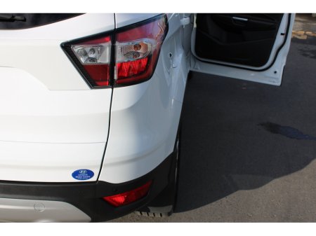 2019 Ford Kuga 1.5TDCi 120PS FWD Titanium €18,950 thumbnail