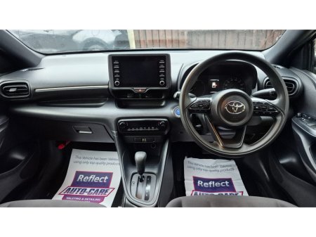 2020 Toyota Yaris X-pack Hybrid Automatic €14,950 thumbnail