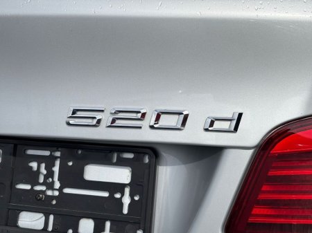 2016 BMW 5 Series - thumbnail 11