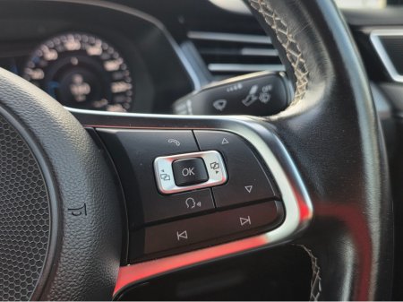 2016 Volkswagen Passat ( 162 REG 2.0 TSI R-LINE FULL LEATHER SEATS ELECTRIC HEATED SEATS SAT-NAV REV CAMERA BLIND-SPOT CARPLAY ANDROID AUTO €19,950 thumbnail