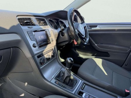 2014 Volkswagen Golf - thumbnail 2