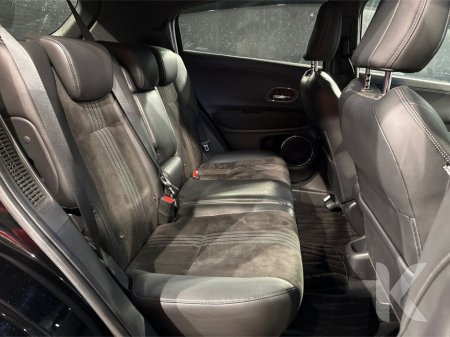 2021 Honda Vezel 1.5 HYBRID - RS EDITION - BLACK HALF LEATHER - PADDLE SHIFT - CRUISE CONTROL - FACTORY ALLOYS - €25,950 thumbnail