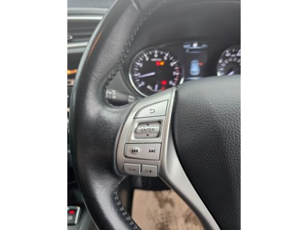 2016 Nissan Qashqai - thumbnail 17