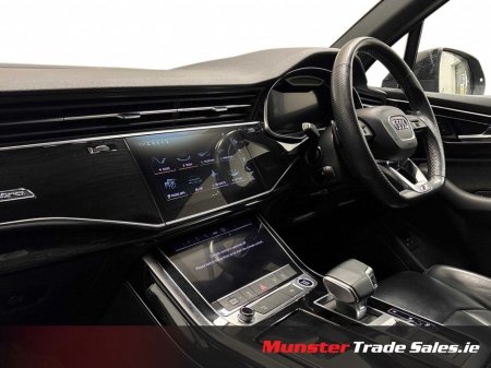 2022 Audi Q7 - view 4