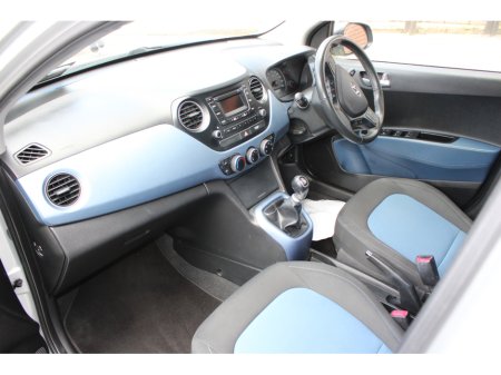 2016 Hyundai i10 - thumbnail 10