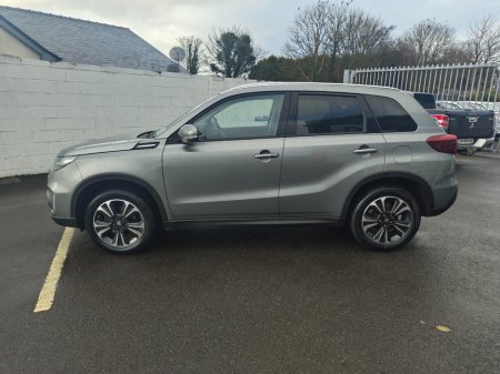 2024 Suzuki Vitara 1.4 Hybrid SZ5 MT €26,950 thumbnail