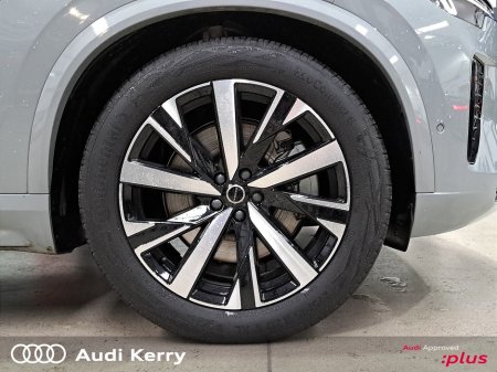 2025 Volvo XC90 - thumbnail 9