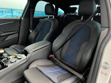 2020 BMW 2 Series 218d M-SPORT 2.0 // VERY LOW MILEAGE // FULL SERVICE HISTORY// AMBIENT LIGHTING PACK €29,900 thumbnail