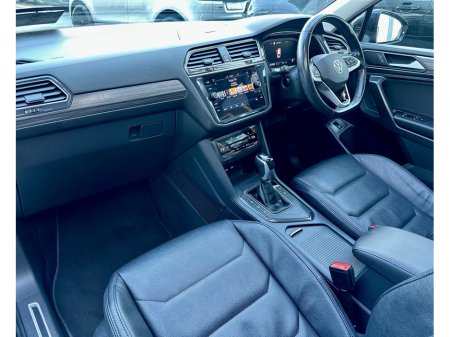 2022 Volkswagen Tiguan Allspace ++LEATHER / AUTO / 7-SEAT  PANORAMIC ROOF++ €33,950 thumbnail