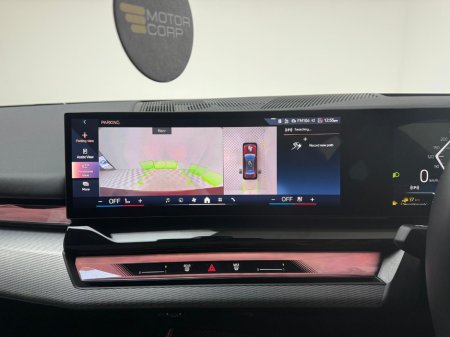 2025 BMW 5 Series 550E M SPORT PRO XDRIVE thumbnail