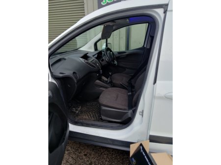 2017 Ford Transit Courier  €6,995 thumbnail